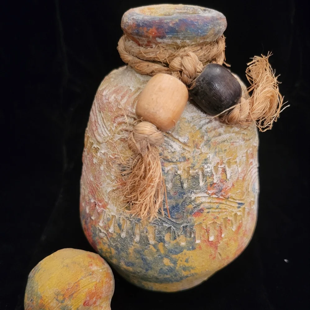 Arizona Pottery Containers with stoppers. Set of 2. Unique texture finish. - Picture 4 of 8